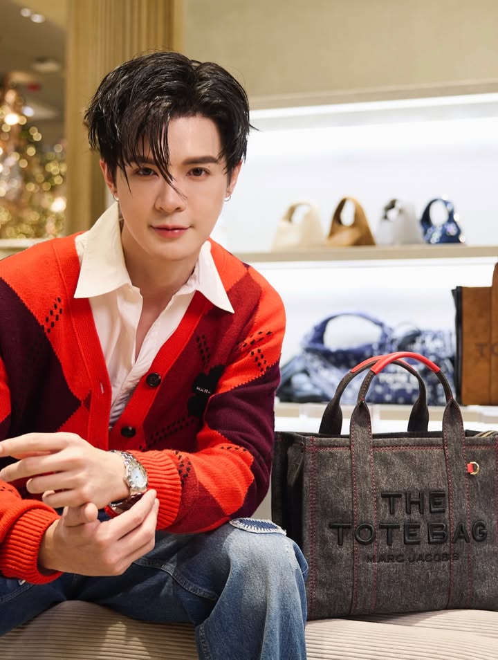 บิลลี่ - ภัทรชนน อ่อนสอาด