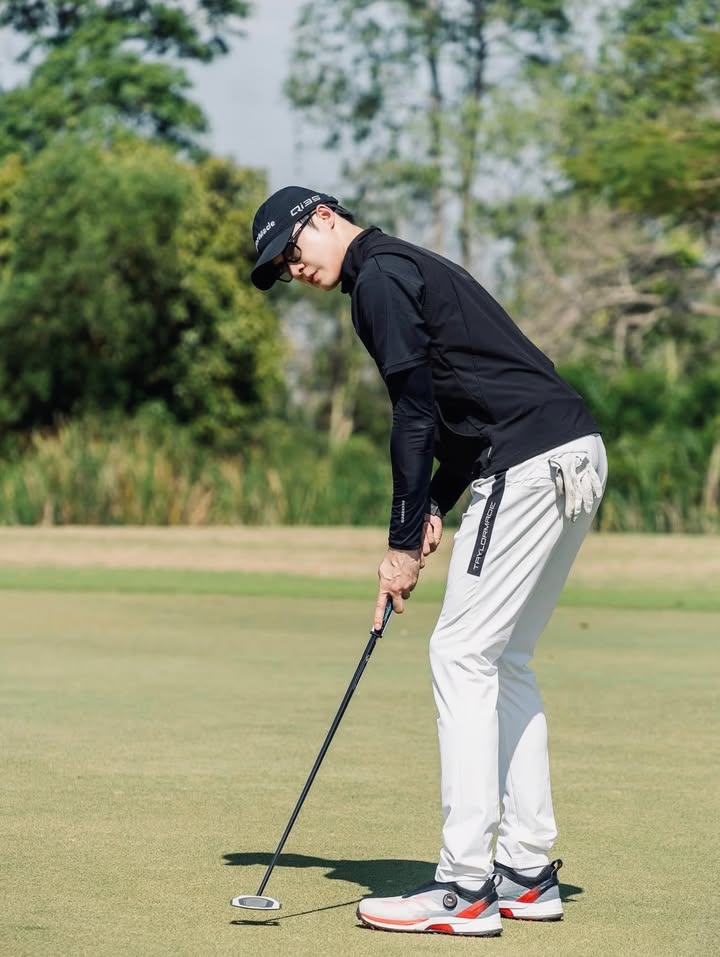 บิลลี่ - ภัทรชนน อ่อนสอาด