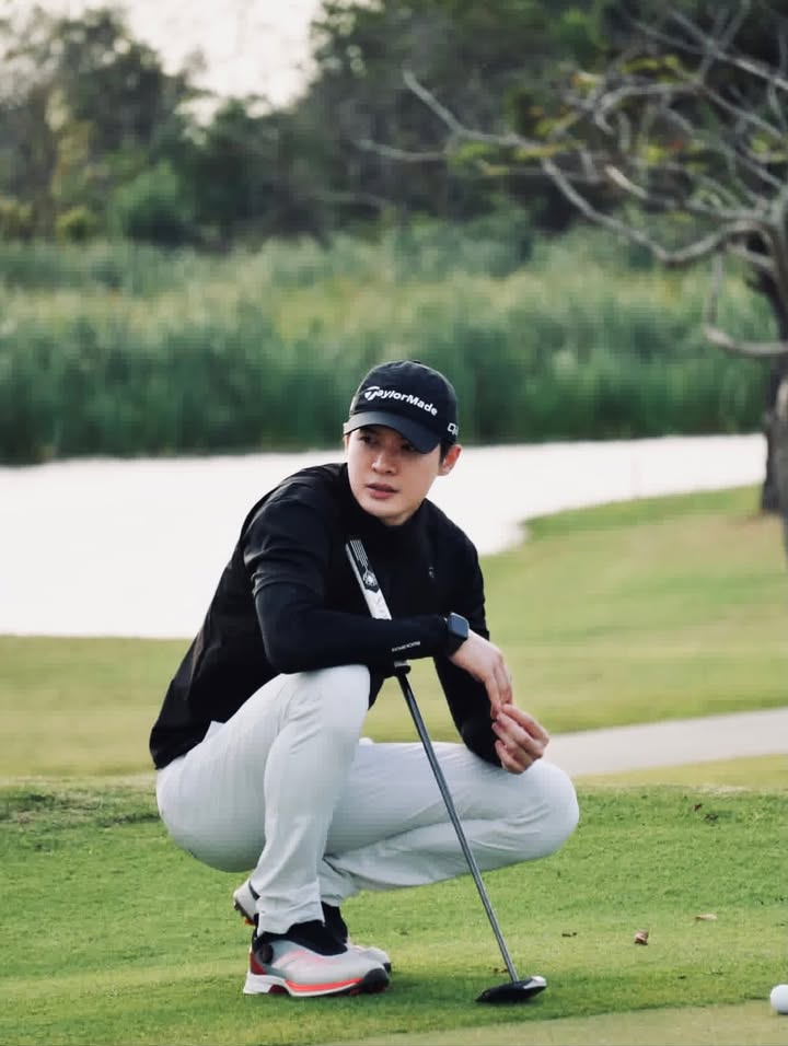 บิลลี่ - ภัทรชนน อ่อนสอาด