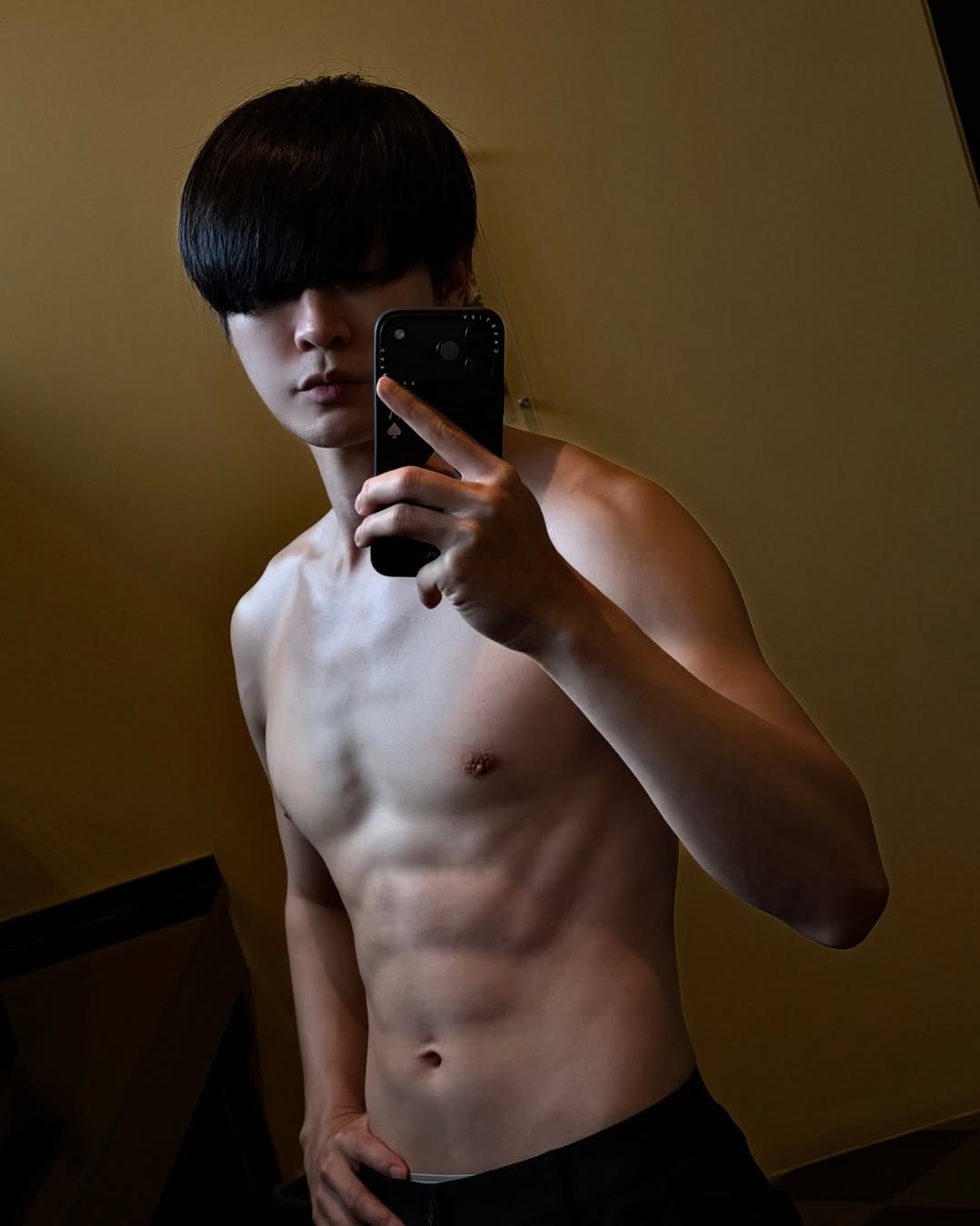 บิลลี่ - ภัทรชนน อ่อนสอาด