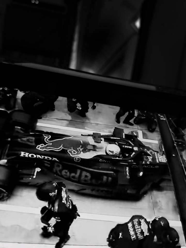 บิลลี่ - ภัทรชนน อ่อนสอาด