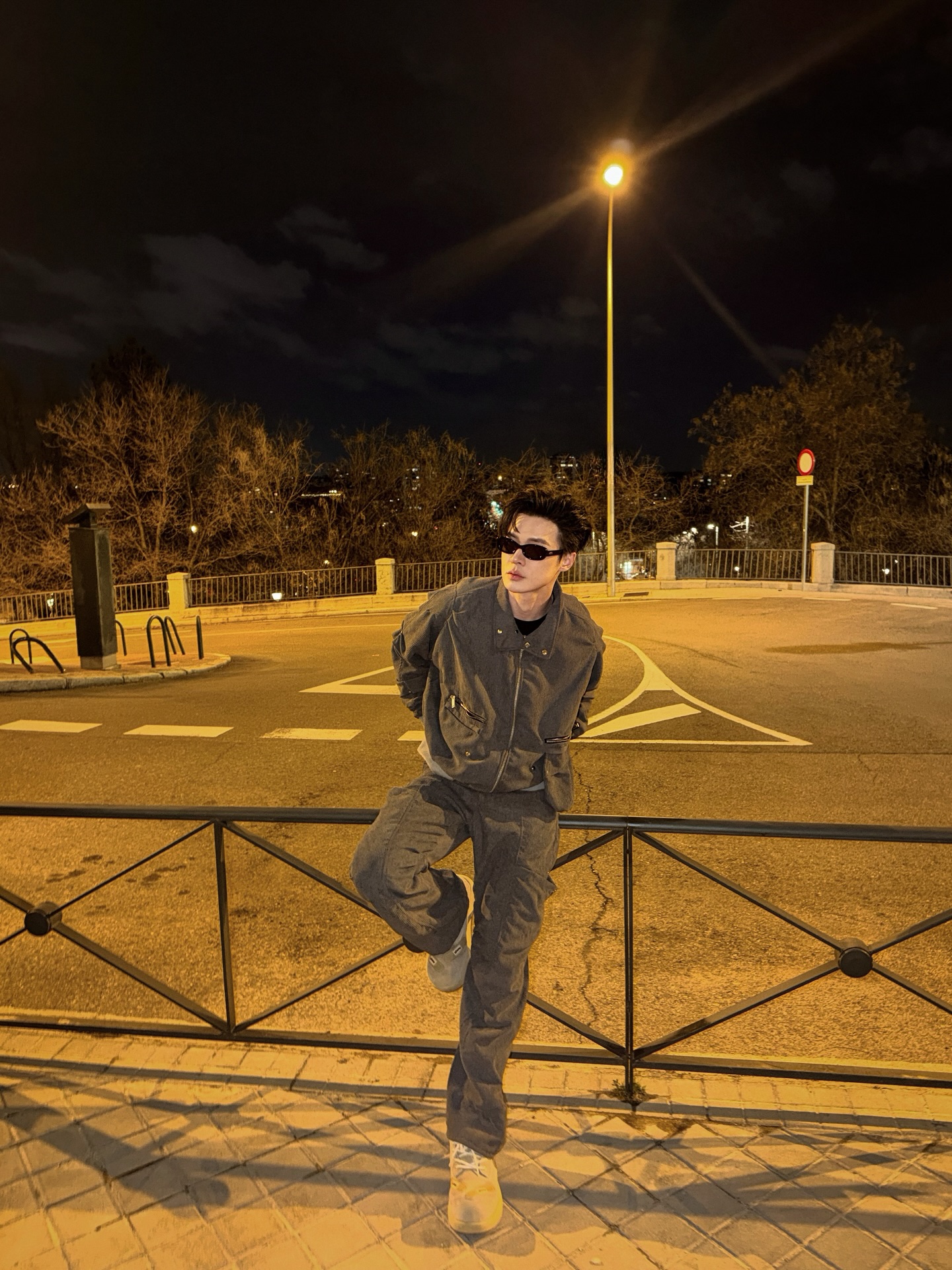 บิลลี่ - ภัทรชนน อ่อนสอาด