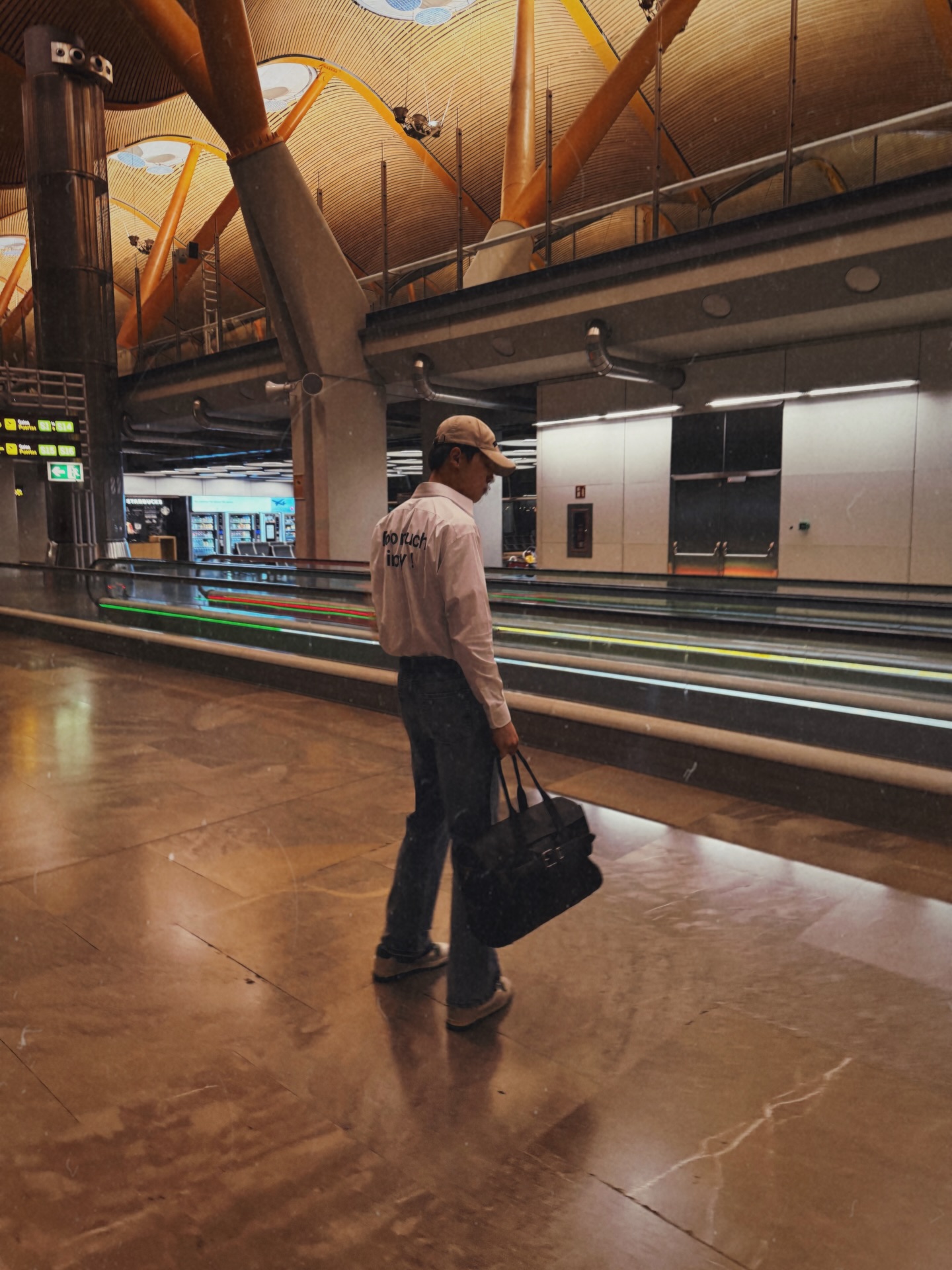 บิลลี่ - ภัทรชนน อ่อนสอาด