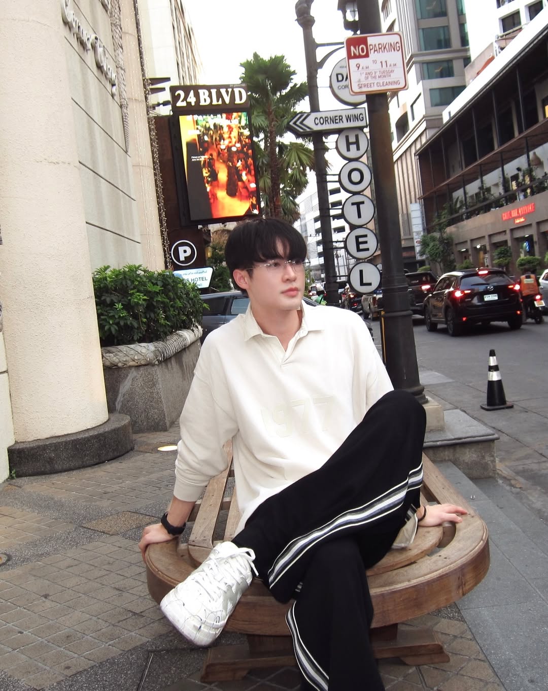 บิลลี่ - ภัทรชนน อ่อนสอาด