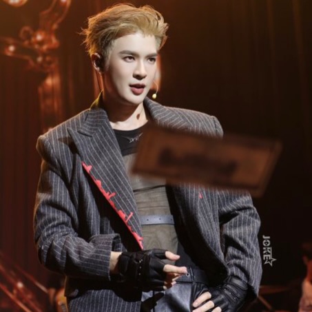 บิลลี่ - ภัทรชนน อ่อนสอาด