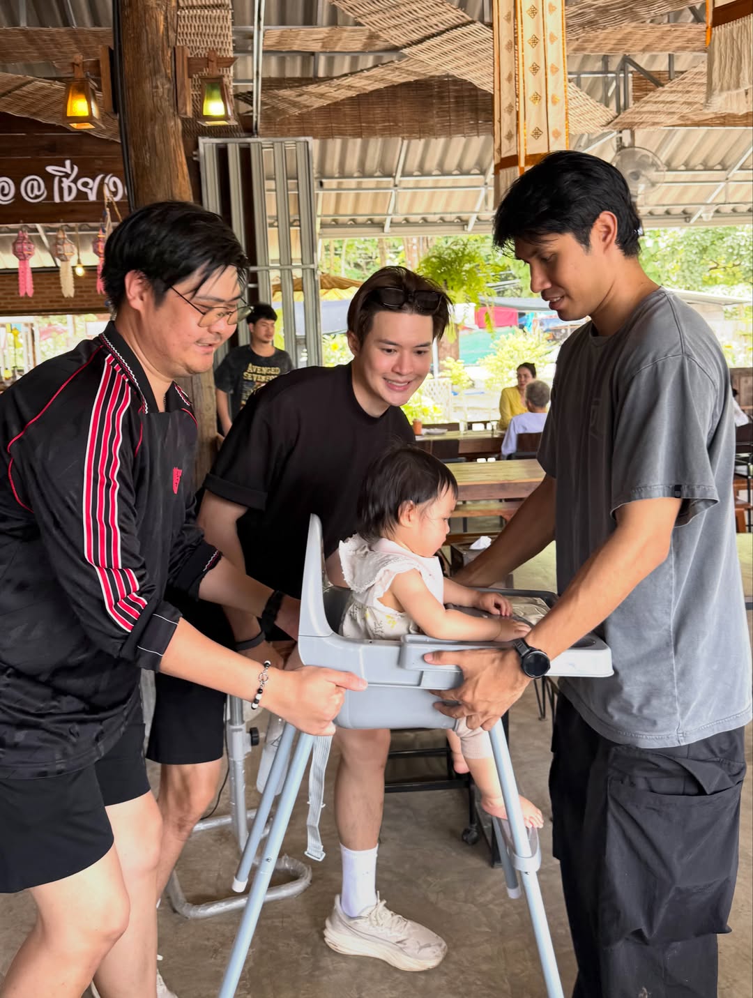 บิลลี่ - ภัทรชนน อ่อนสอาด