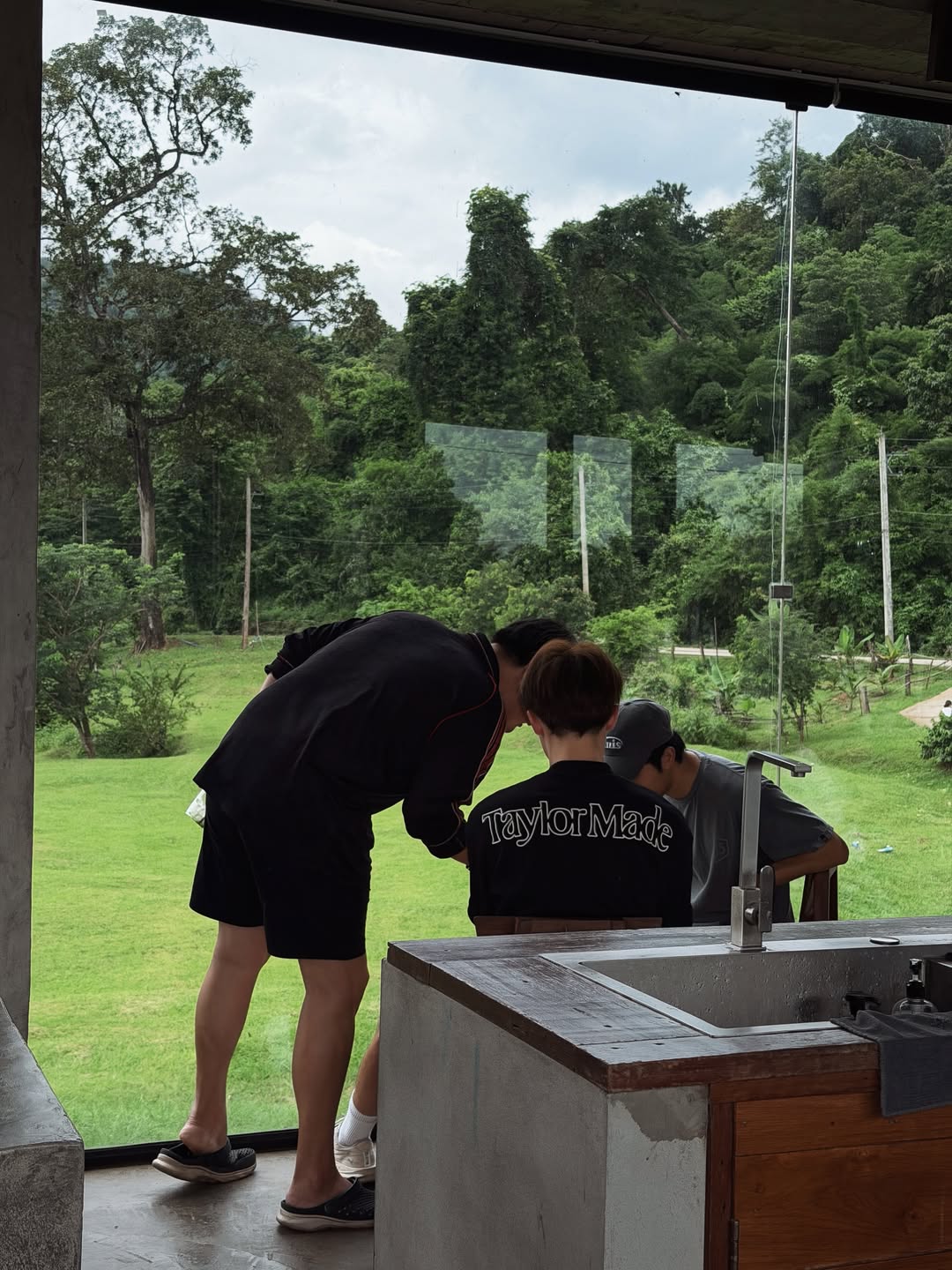 บิลลี่ - ภัทรชนน อ่อนสอาด
