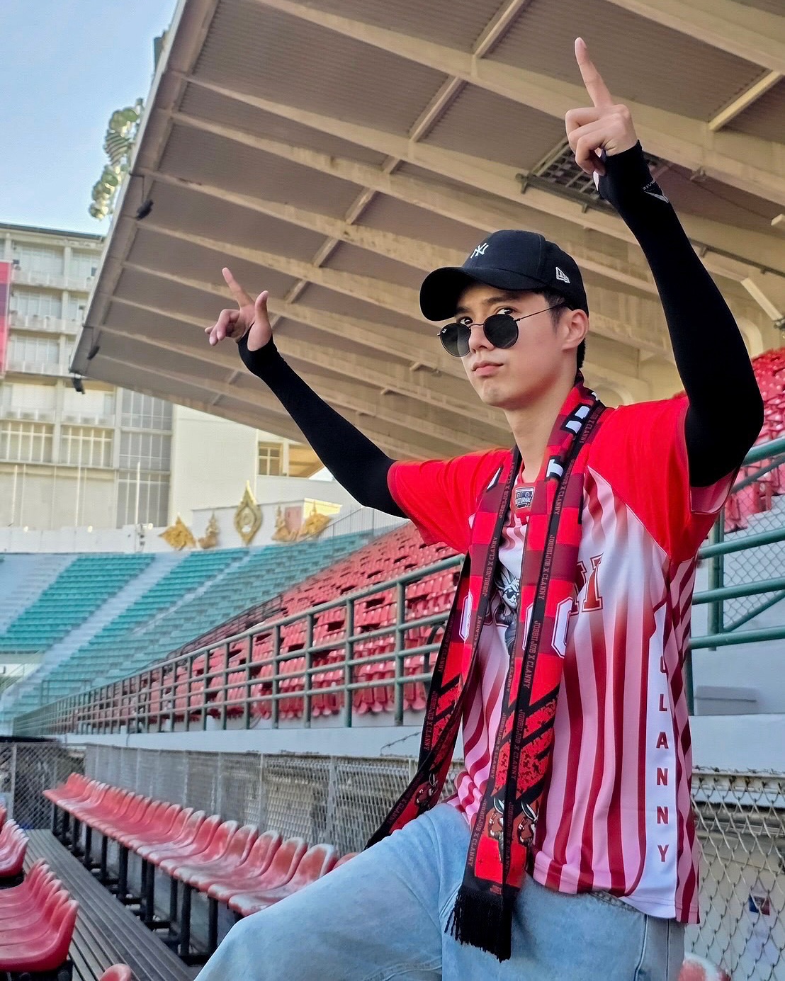 จ๊อบ - ธัชพล กู้วงศ์บัณฑิต