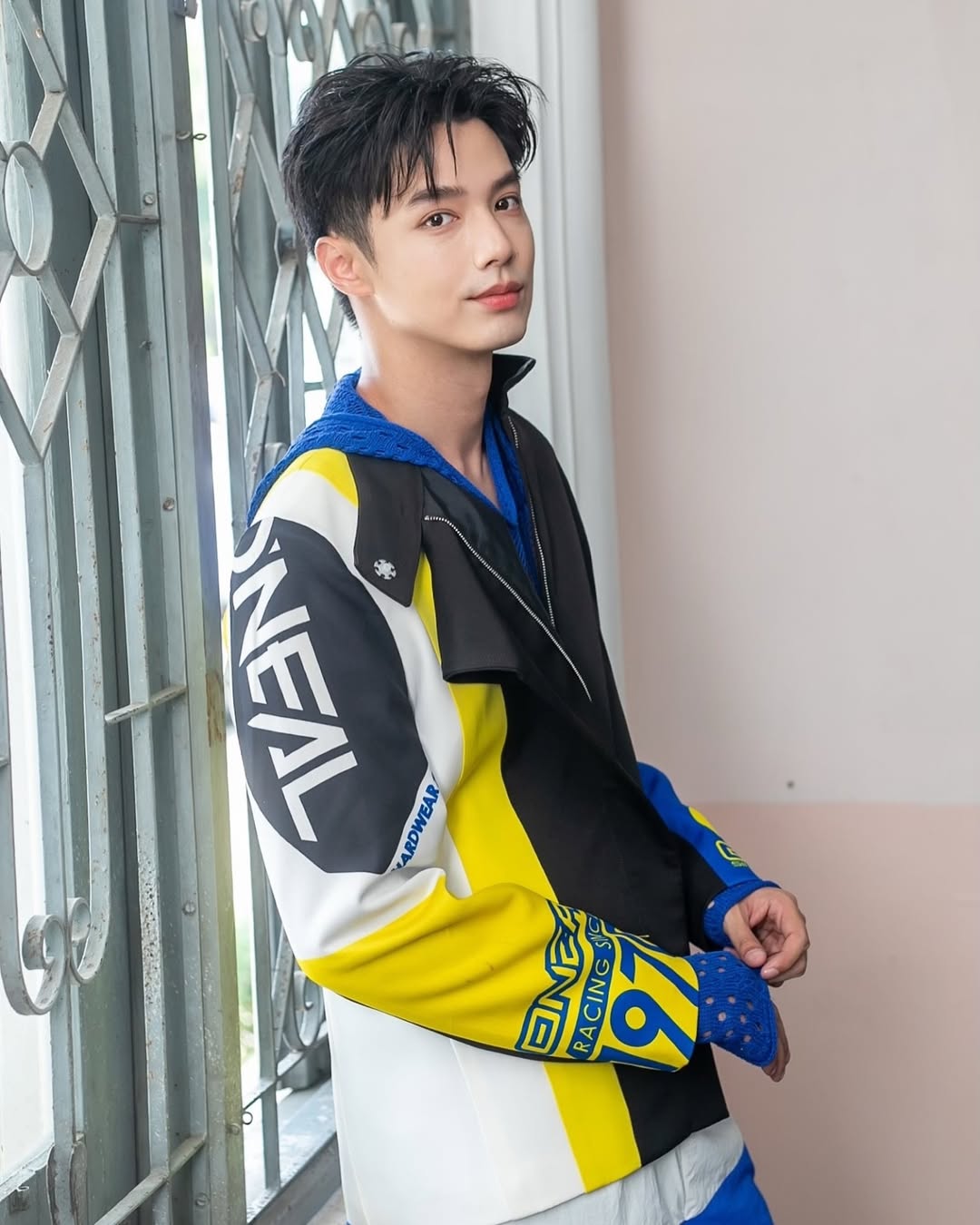 จ๊อบ - ธัชพล กู้วงศ์บัณฑิต