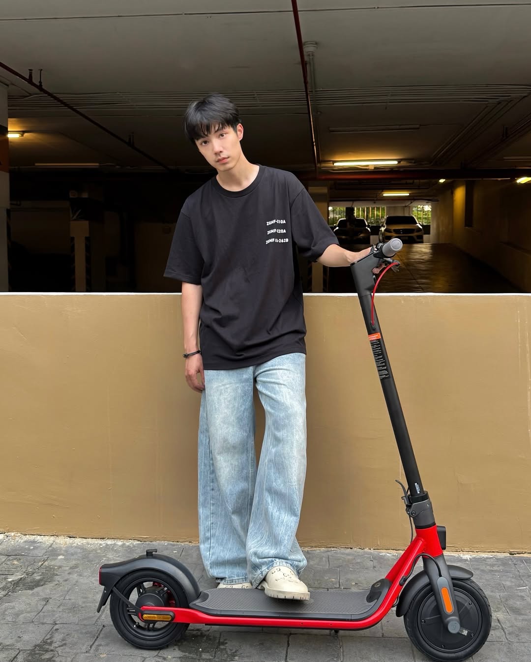 จ๊อบ - ธัชพล กู้วงศ์บัณฑิต