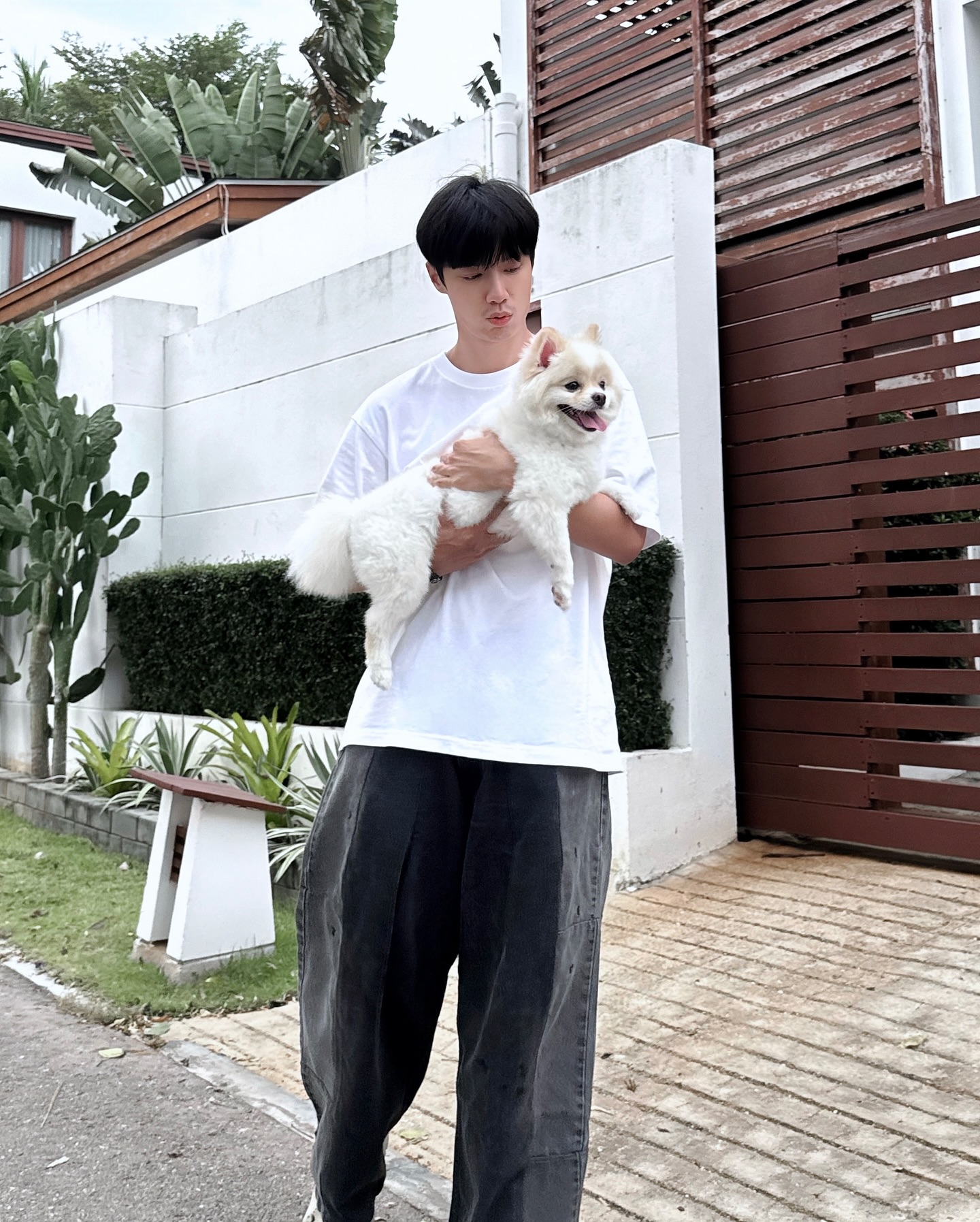 จ๊อบ - ธัชพล กู้วงศ์บัณฑิต