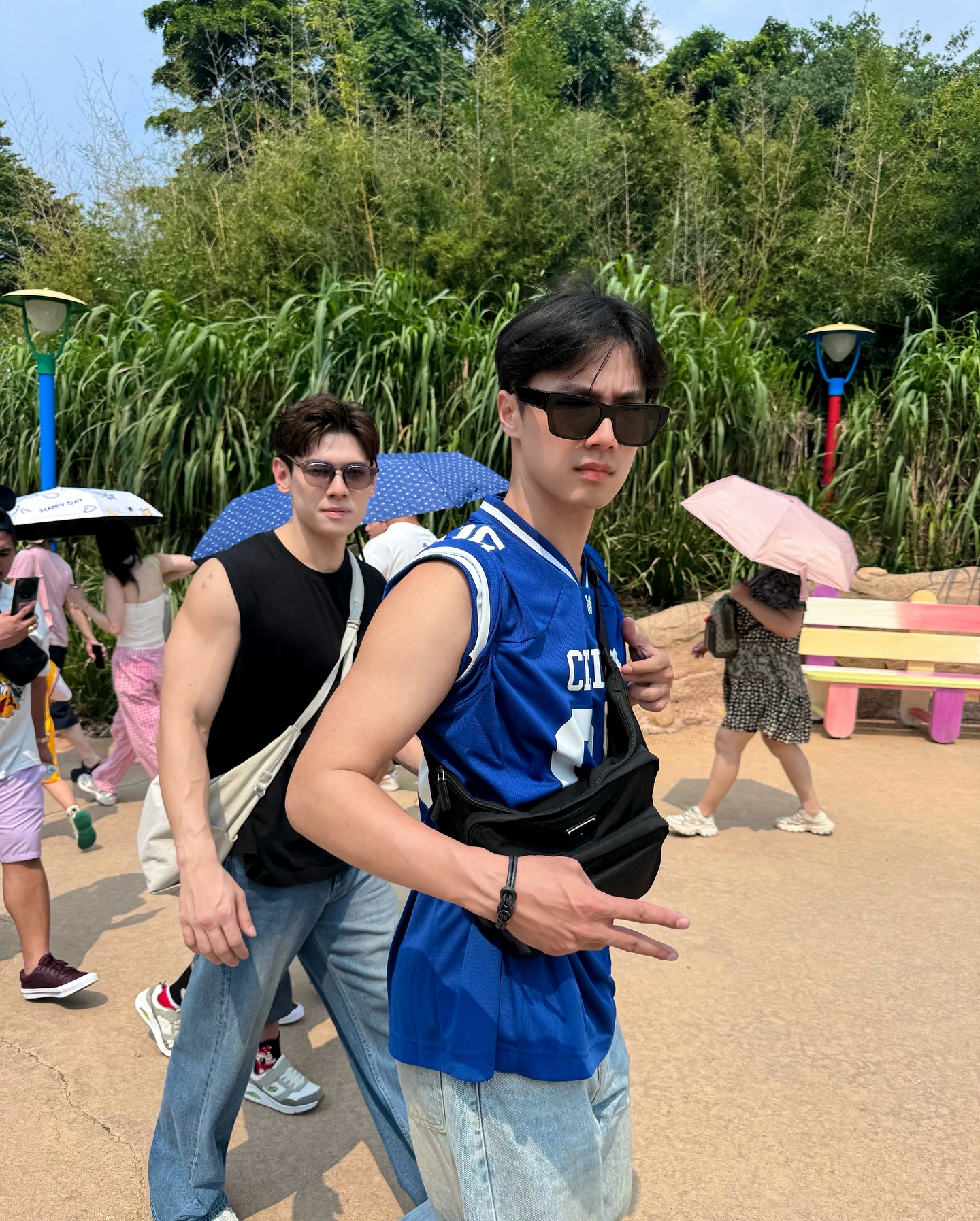 จ๊อบ - ธัชพล กู้วงศ์บัณฑิต