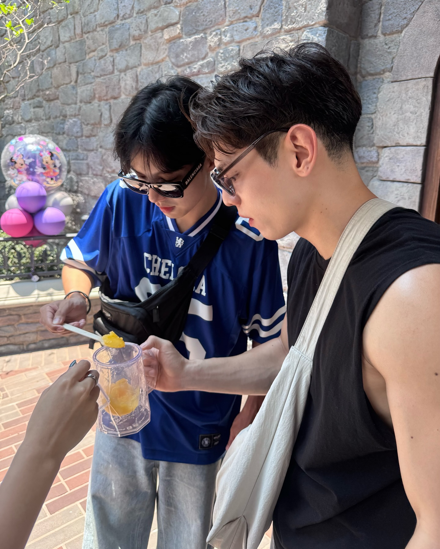จ๊อบ - ธัชพล กู้วงศ์บัณฑิต