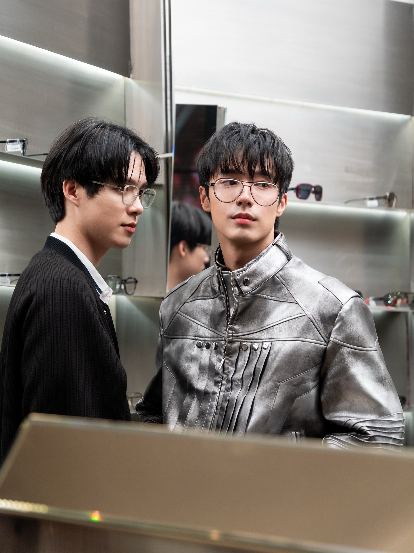 จ๊อบ - ธัชพล กู้วงศ์บัณฑิต