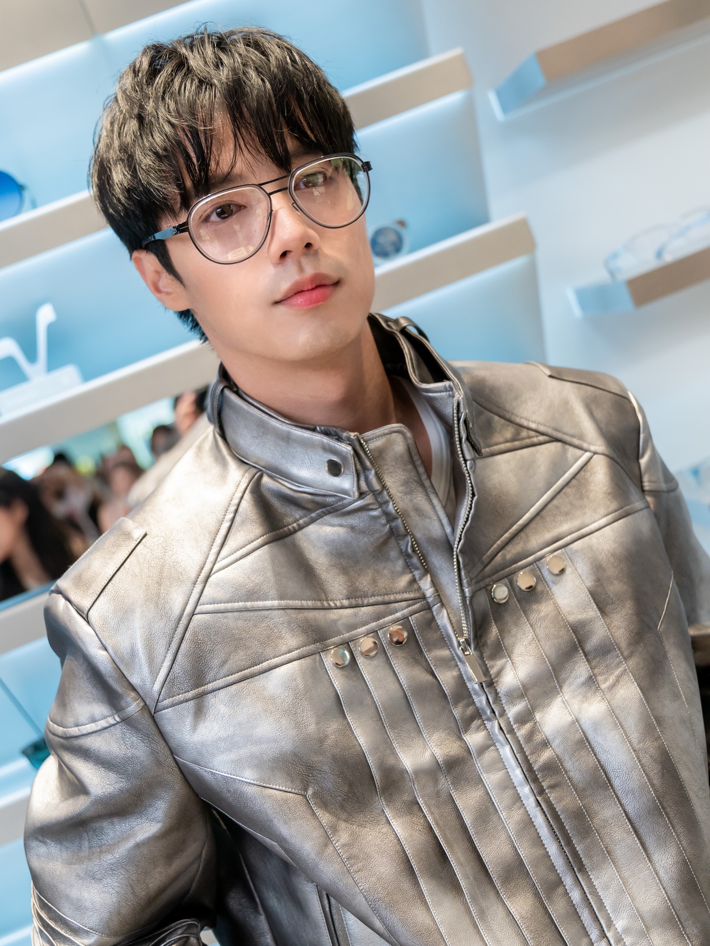 จ๊อบ - ธัชพล กู้วงศ์บัณฑิต