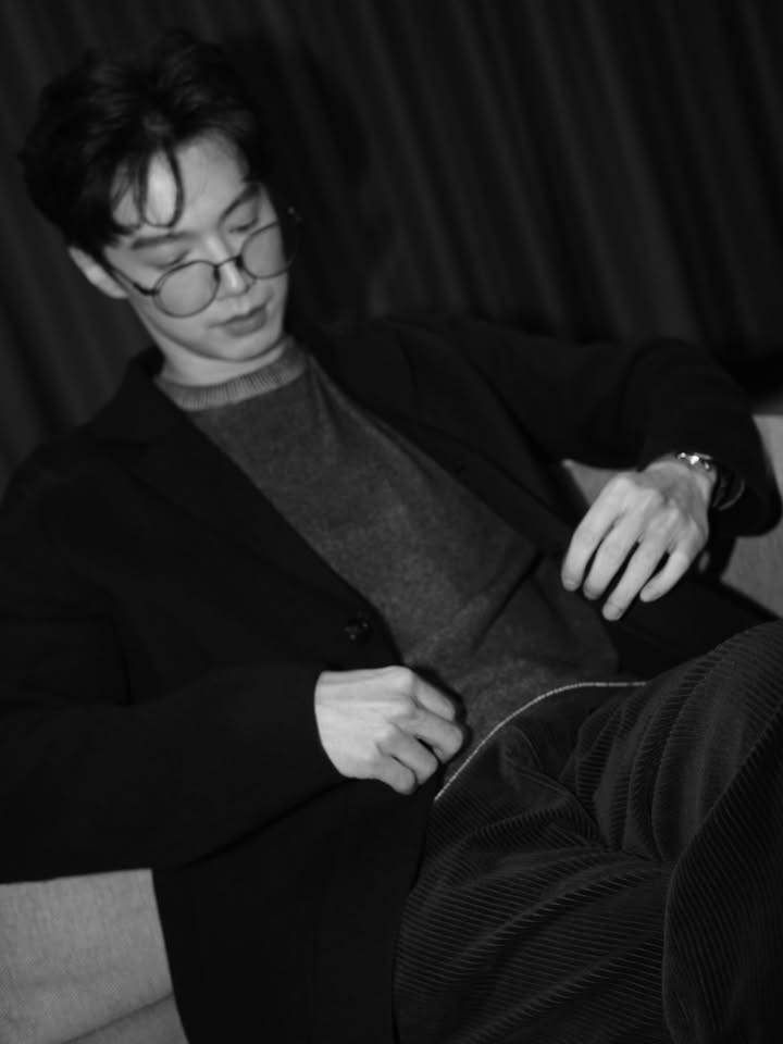 จ๊อบ - ธัชพล กู้วงศ์บัณฑิต