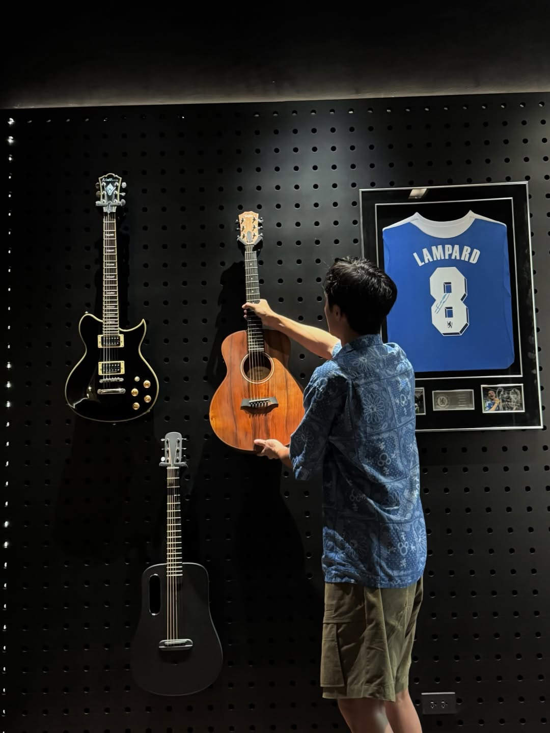 จ๊อบ - ธัชพล กู้วงศ์บัณฑิต