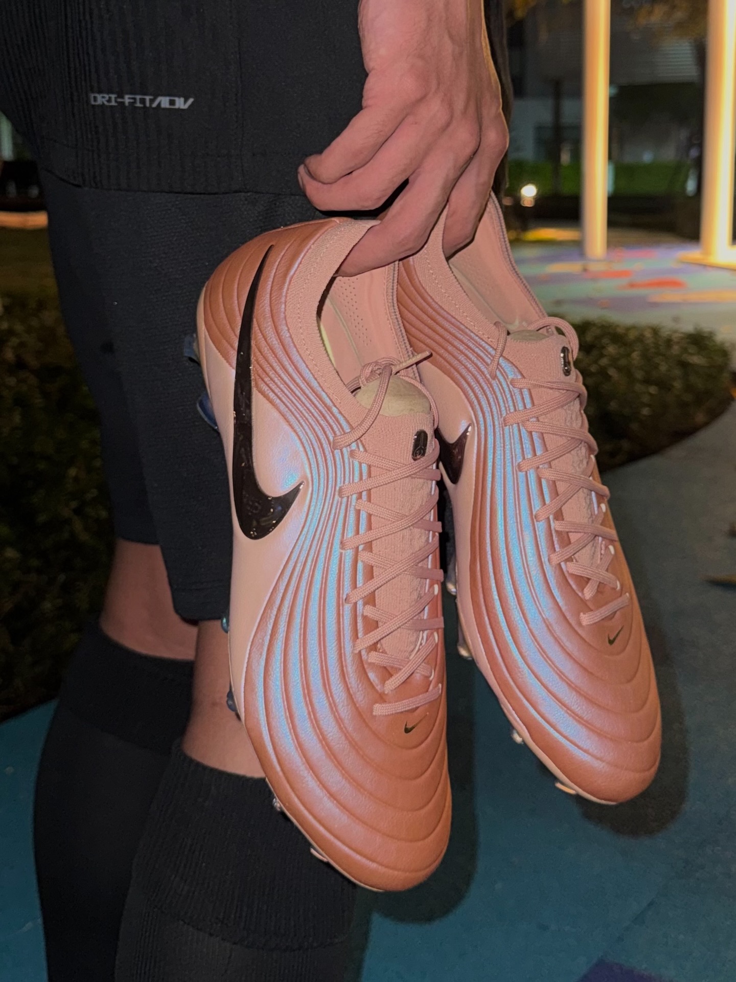 จ๊อบ - ธัชพล กู้วงศ์บัณฑิต