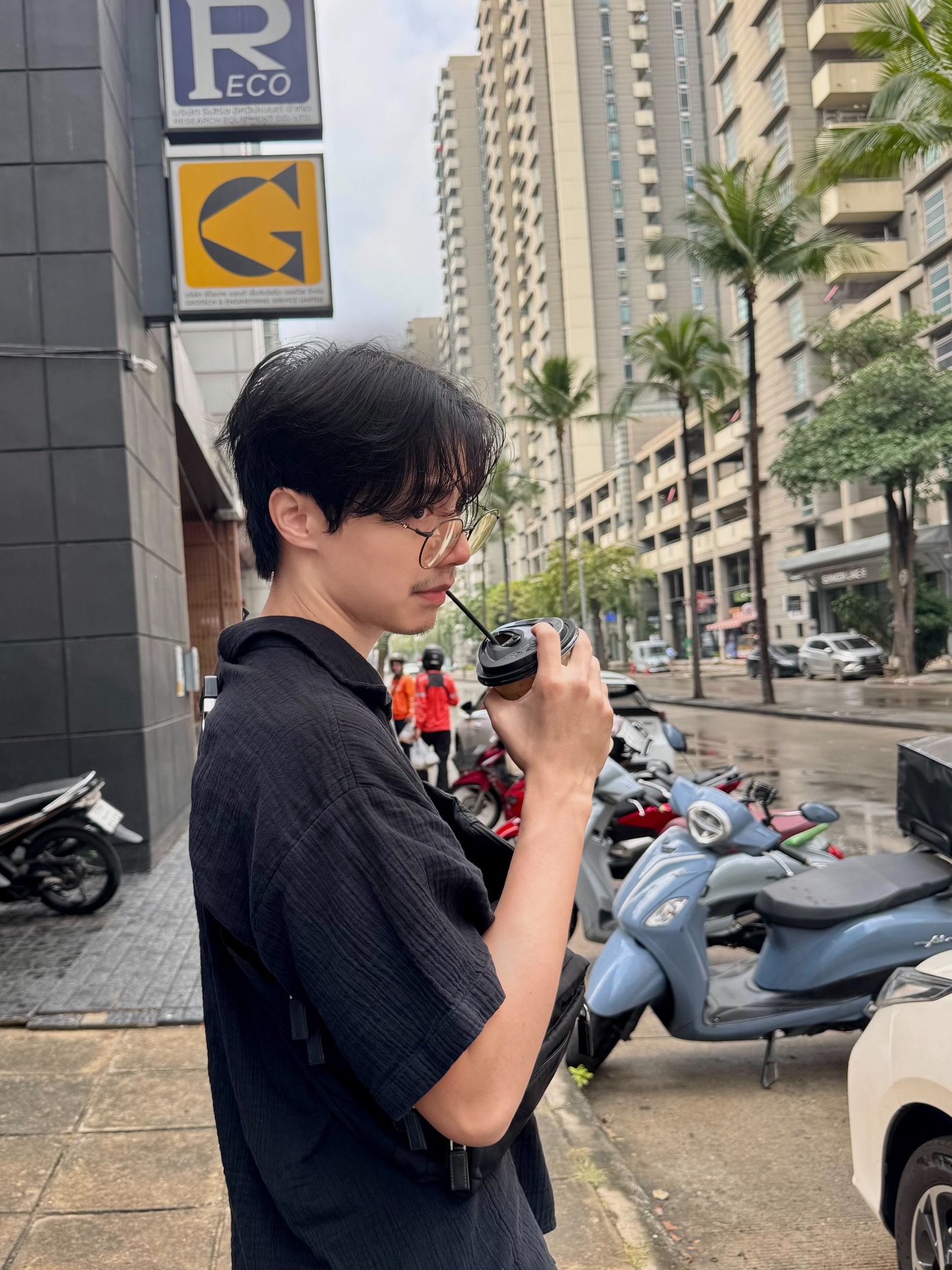 จ๊อบ - ธัชพล กู้วงศ์บัณฑิต