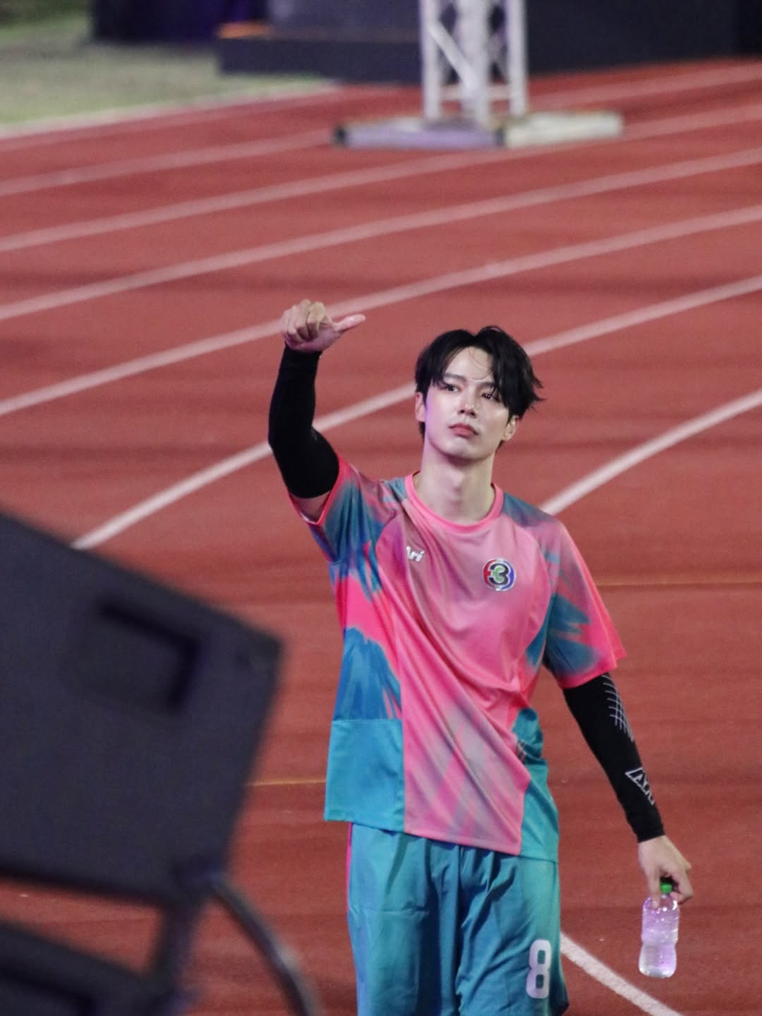จ๊อบ - ธัชพล กู้วงศ์บัณฑิต