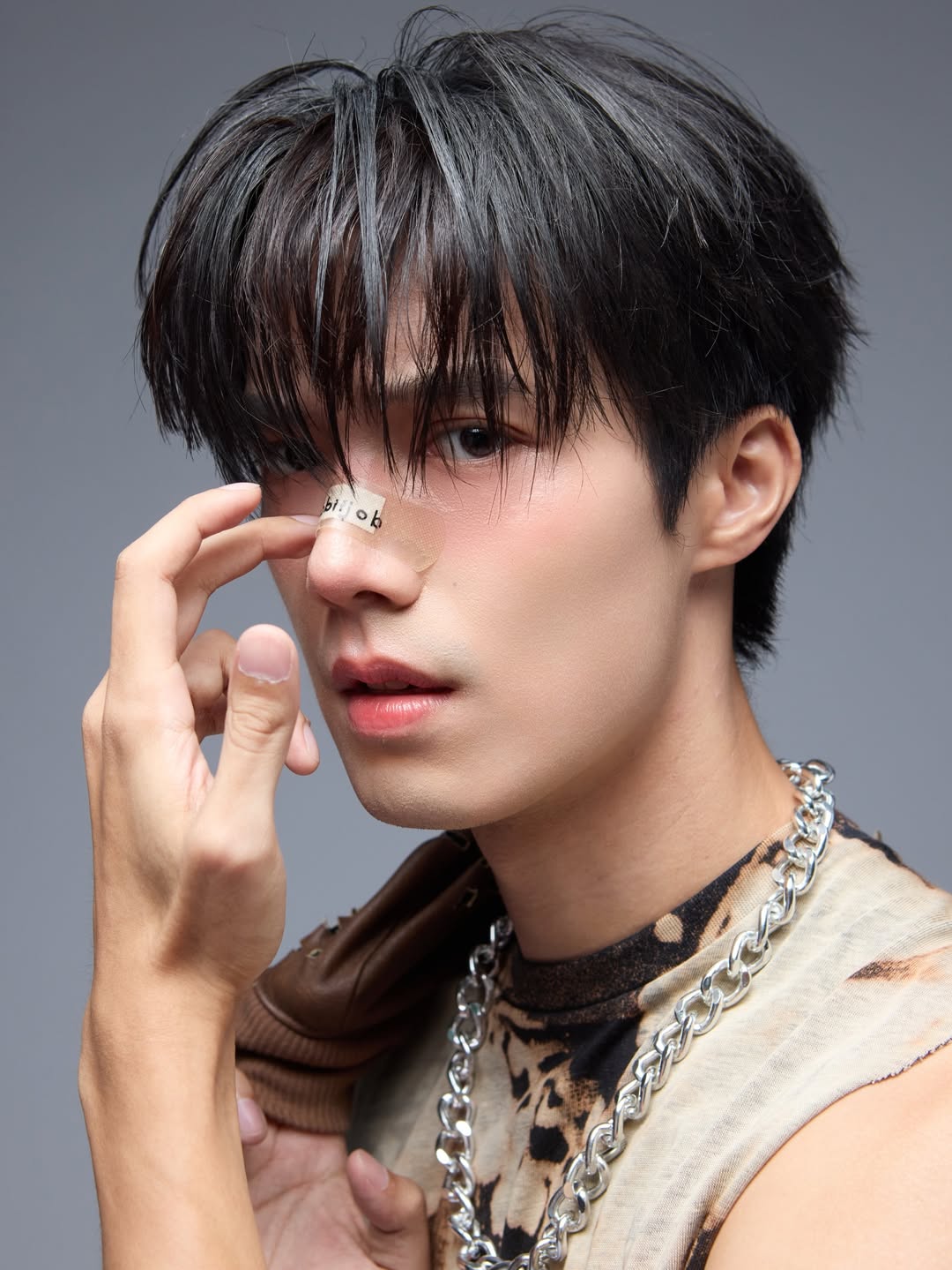 จ๊อบ - ธัชพล กู้วงศ์บัณฑิต