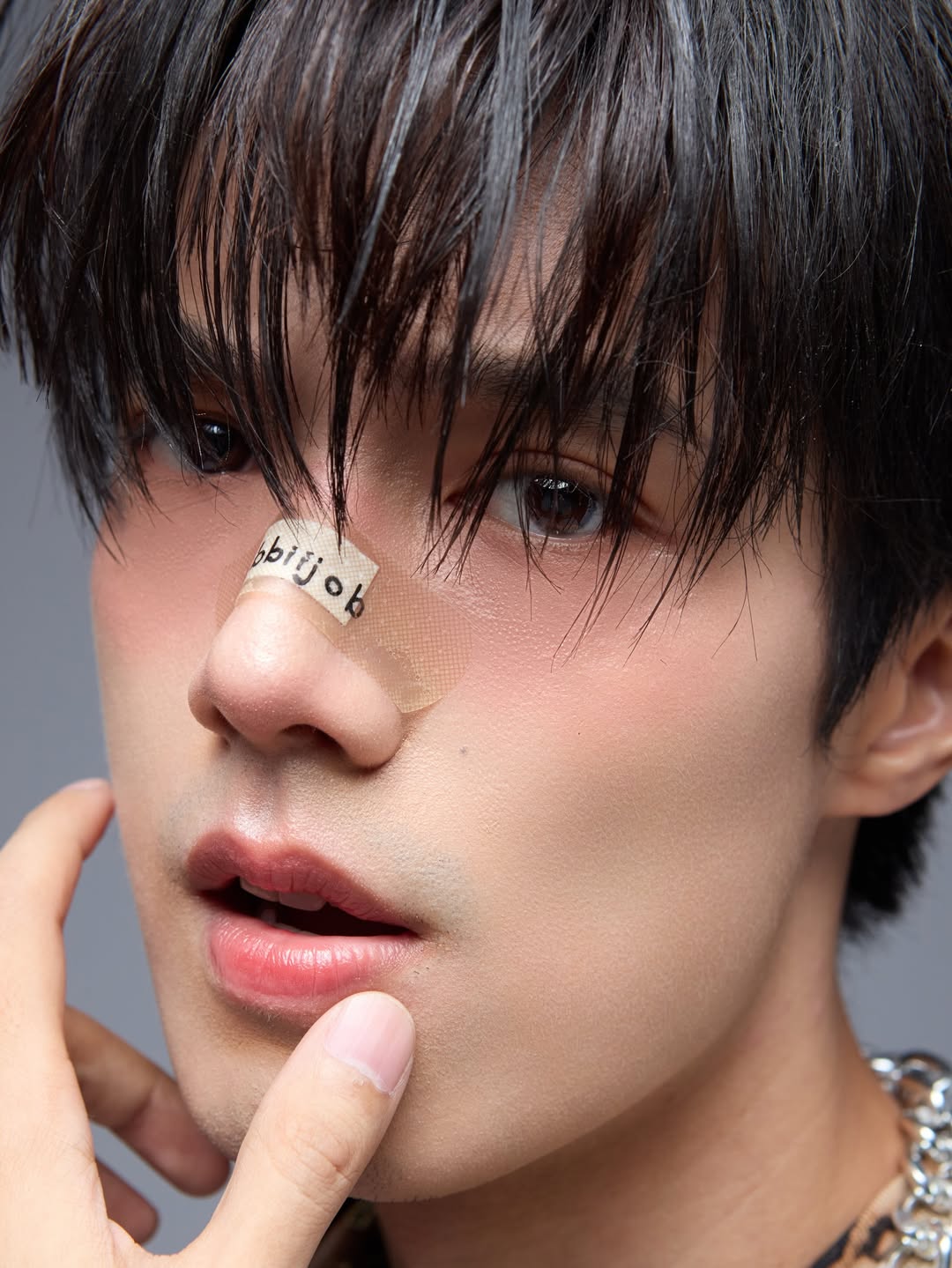 จ๊อบ - ธัชพล กู้วงศ์บัณฑิต
