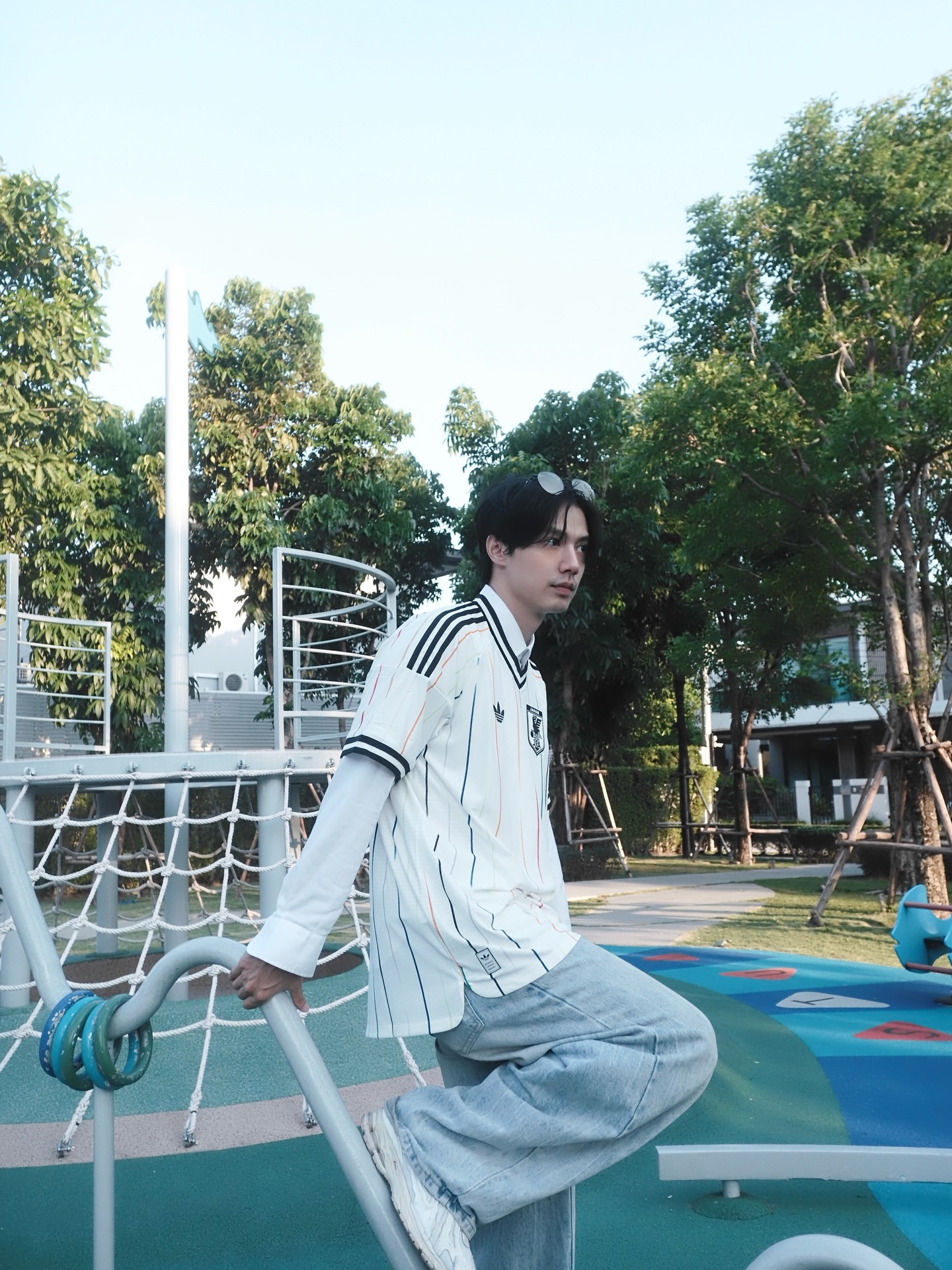 จ๊อบ - ธัชพล กู้วงศ์บัณฑิต