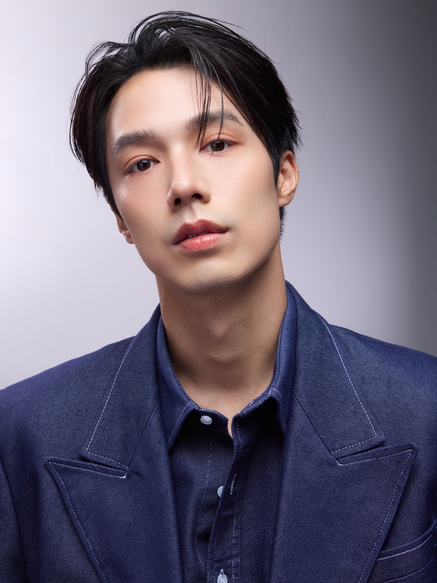 จ๊อบ - ธัชพล กู้วงศ์บัณฑิต
