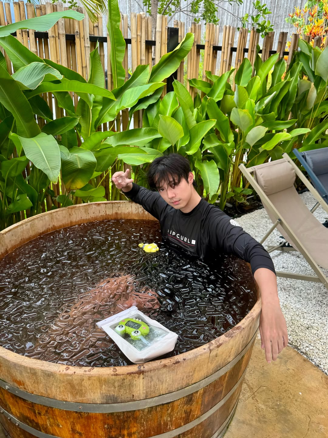 จ๊อบ - ธัชพล กู้วงศ์บัณฑิต
