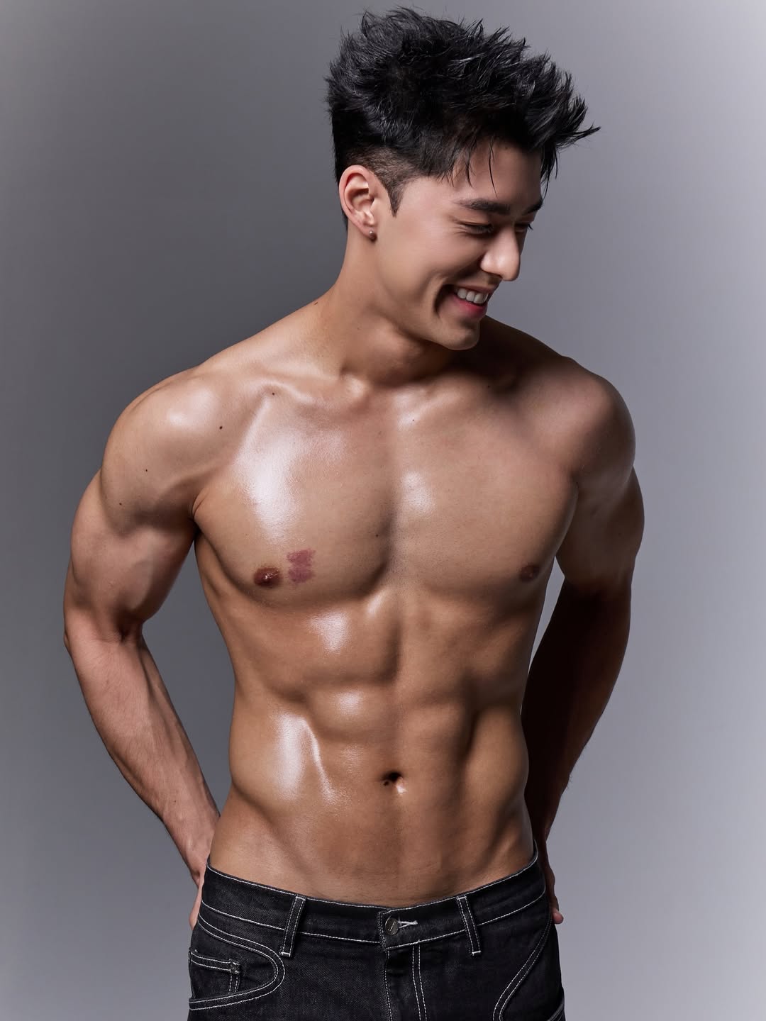 นาย - ณภัทร เสียงสมบุญ