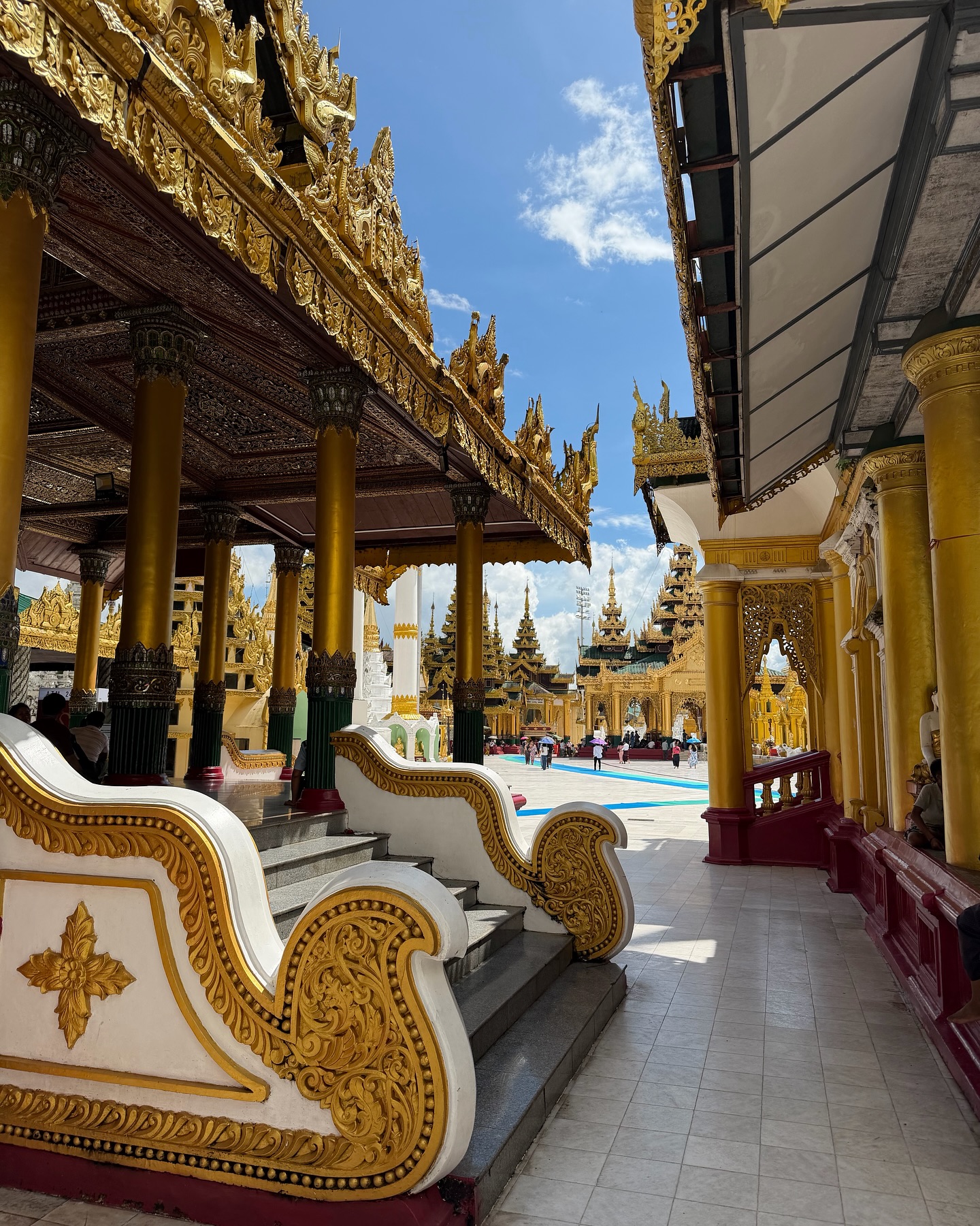 นาย - ณภัทร เสียงสมบุญ