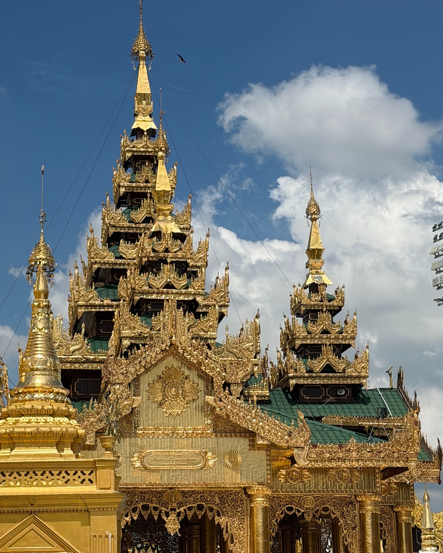 นาย - ณภัทร เสียงสมบุญ