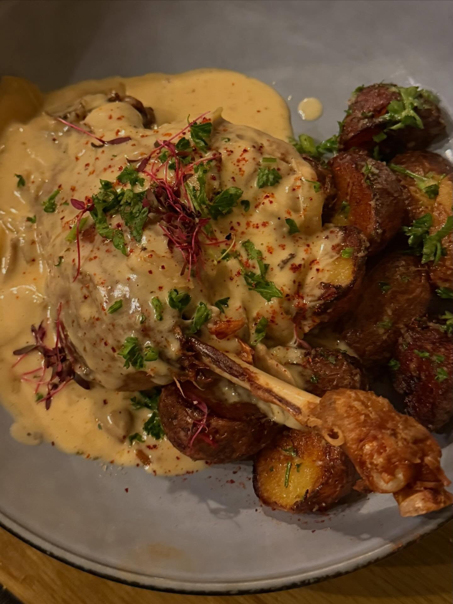 นาย - ณภัทร เสียงสมบุญ