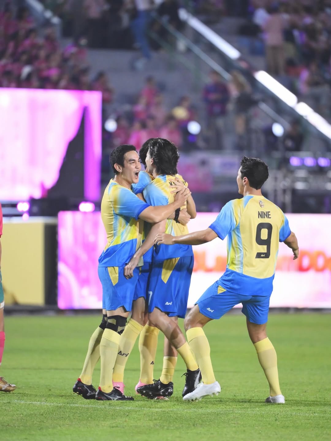 นาย - ณภัทร เสียงสมบุญ