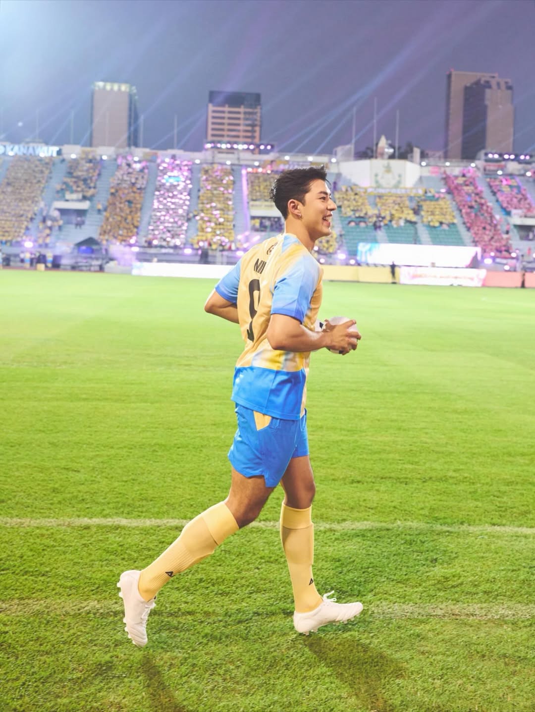 นาย - ณภัทร เสียงสมบุญ