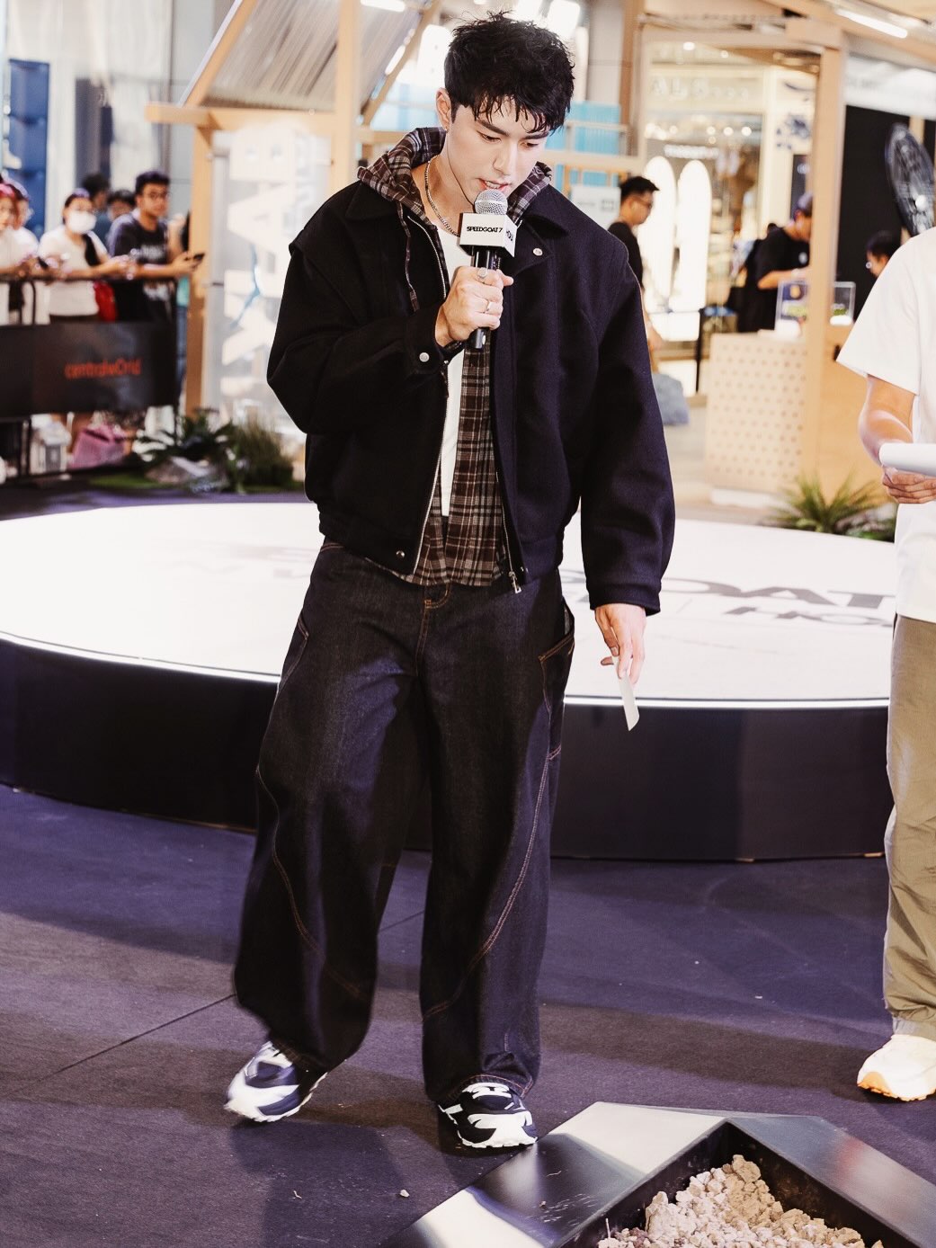 นาย - ณภัทร เสียงสมบุญ