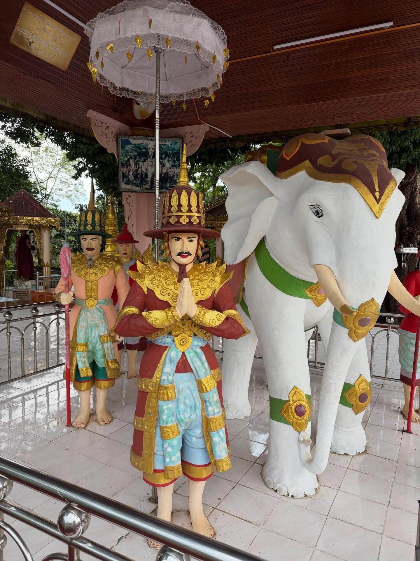 นาย - ณภัทร เสียงสมบุญ