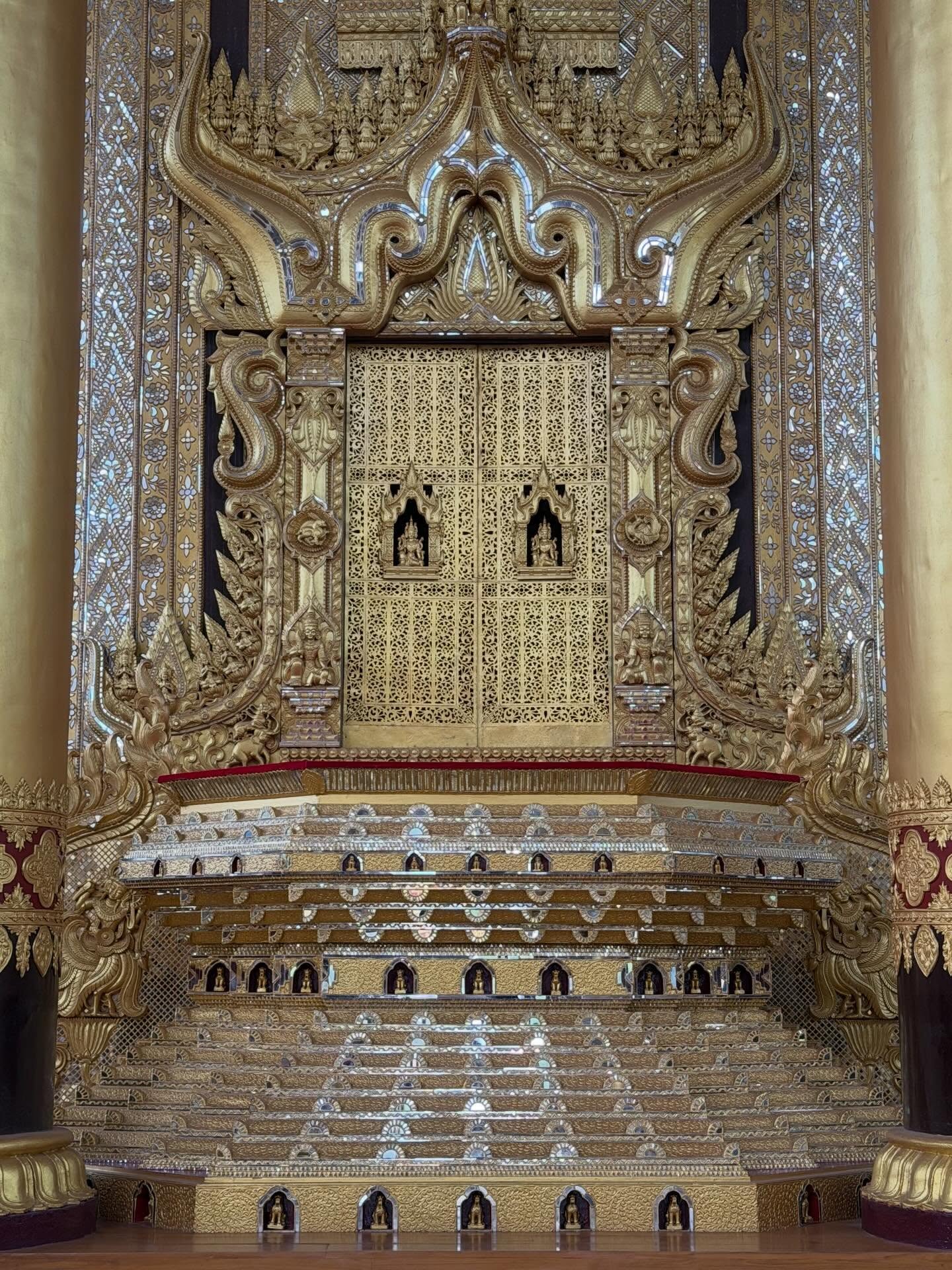 นาย - ณภัทร เสียงสมบุญ