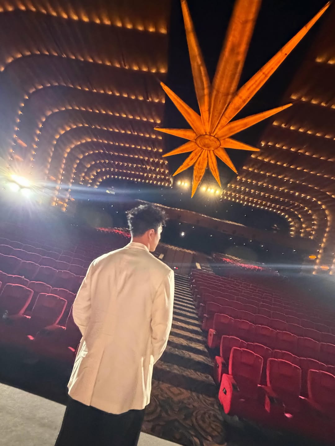 นาย - ณภัทร เสียงสมบุญ