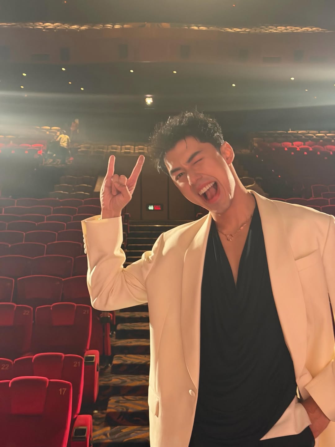 นาย - ณภัทร เสียงสมบุญ