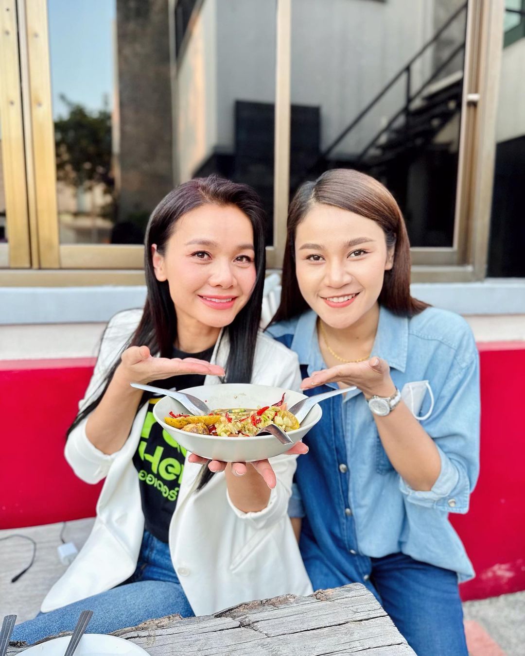 ต่าย - อรทัย ดาบคำ