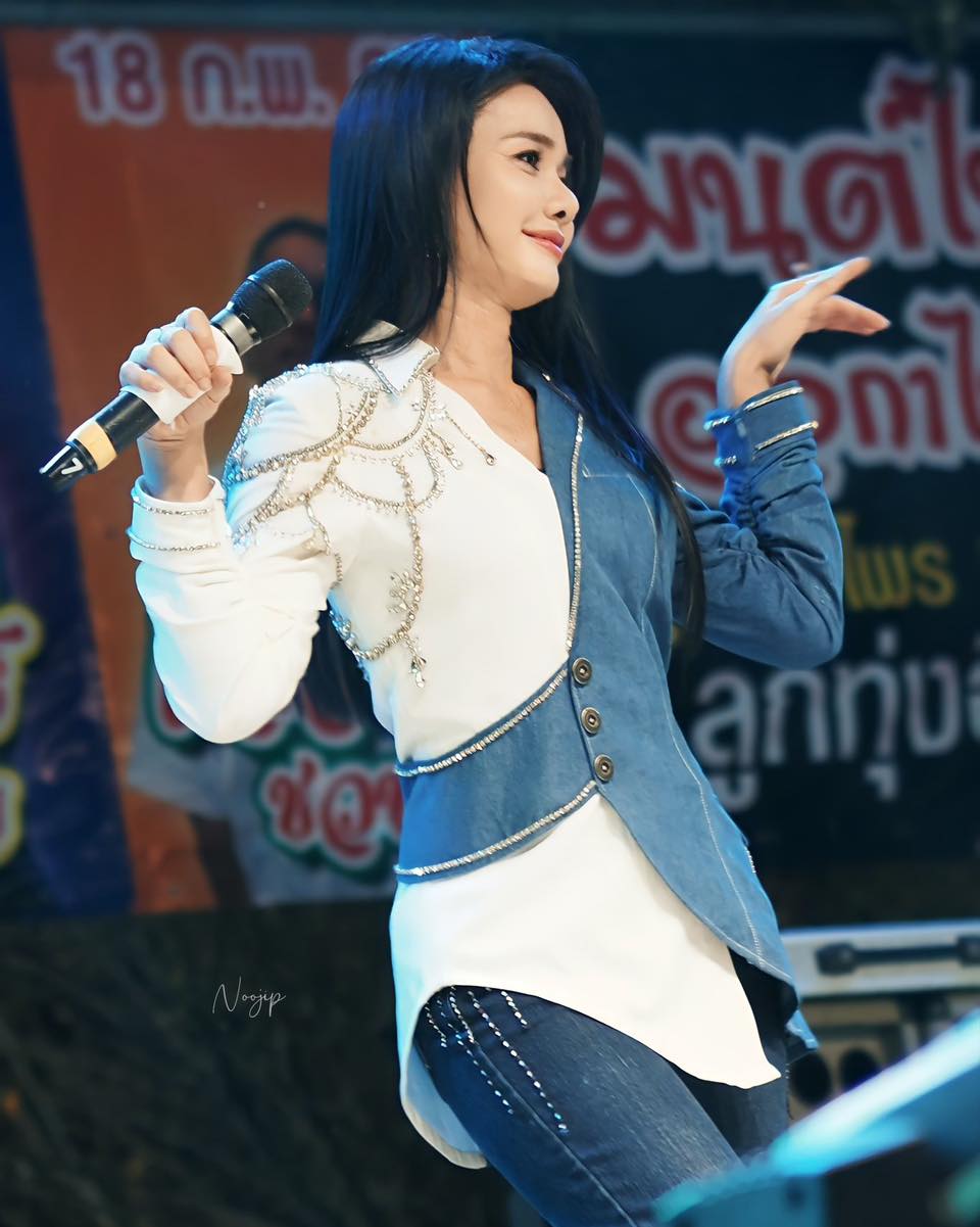 ต่าย - อรทัย ดาบคำ