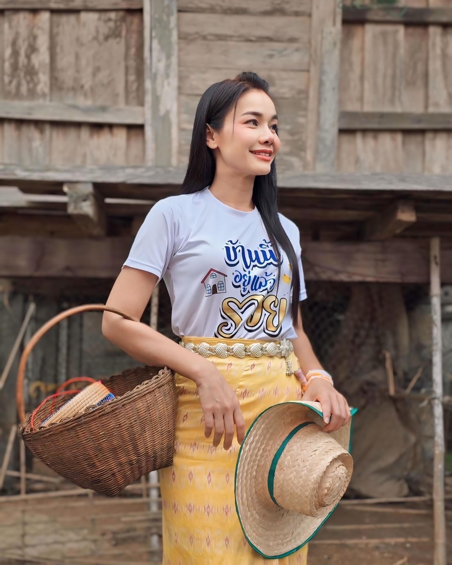 ต่าย - อรทัย ดาบคำ