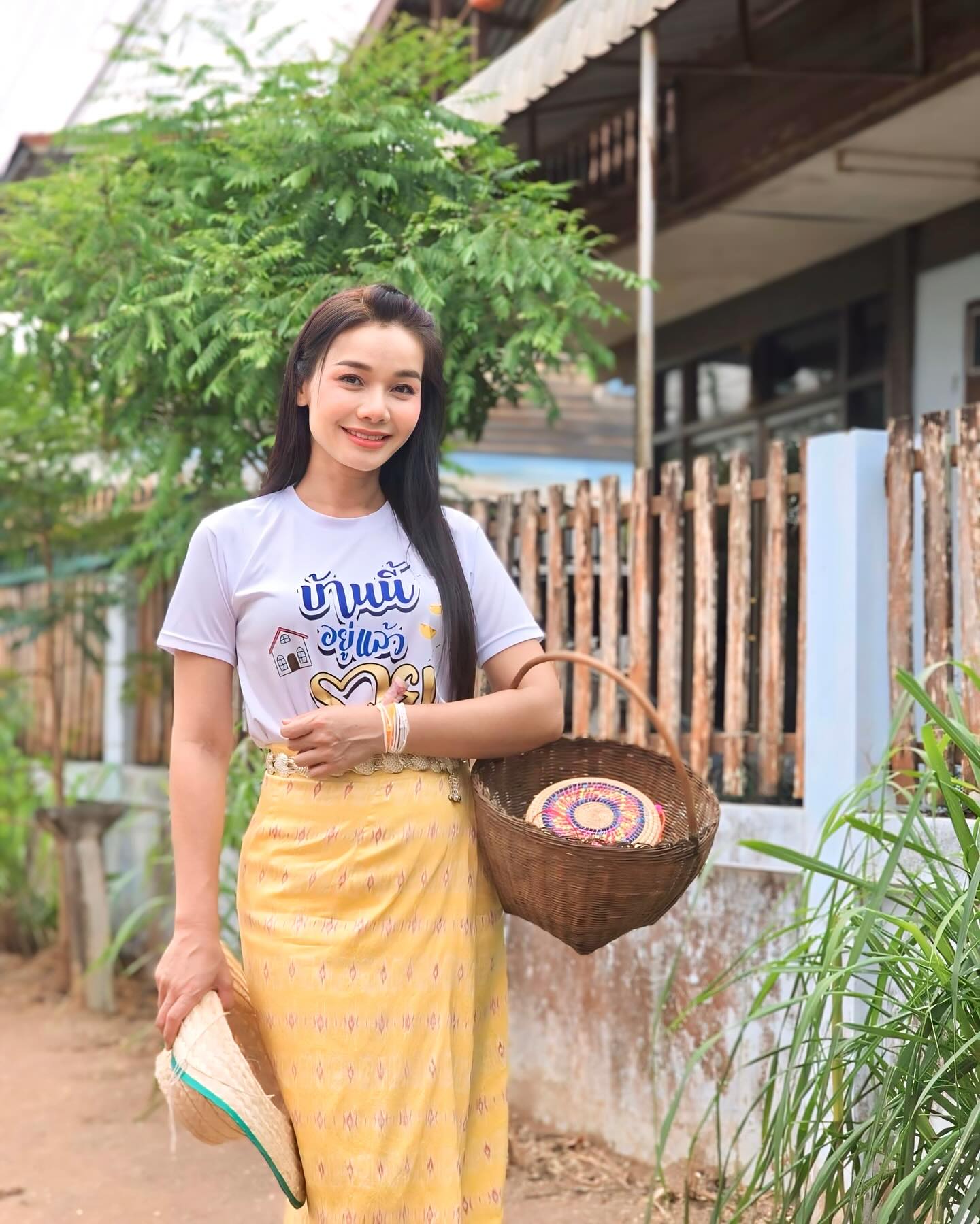 ต่าย - อรทัย ดาบคำ