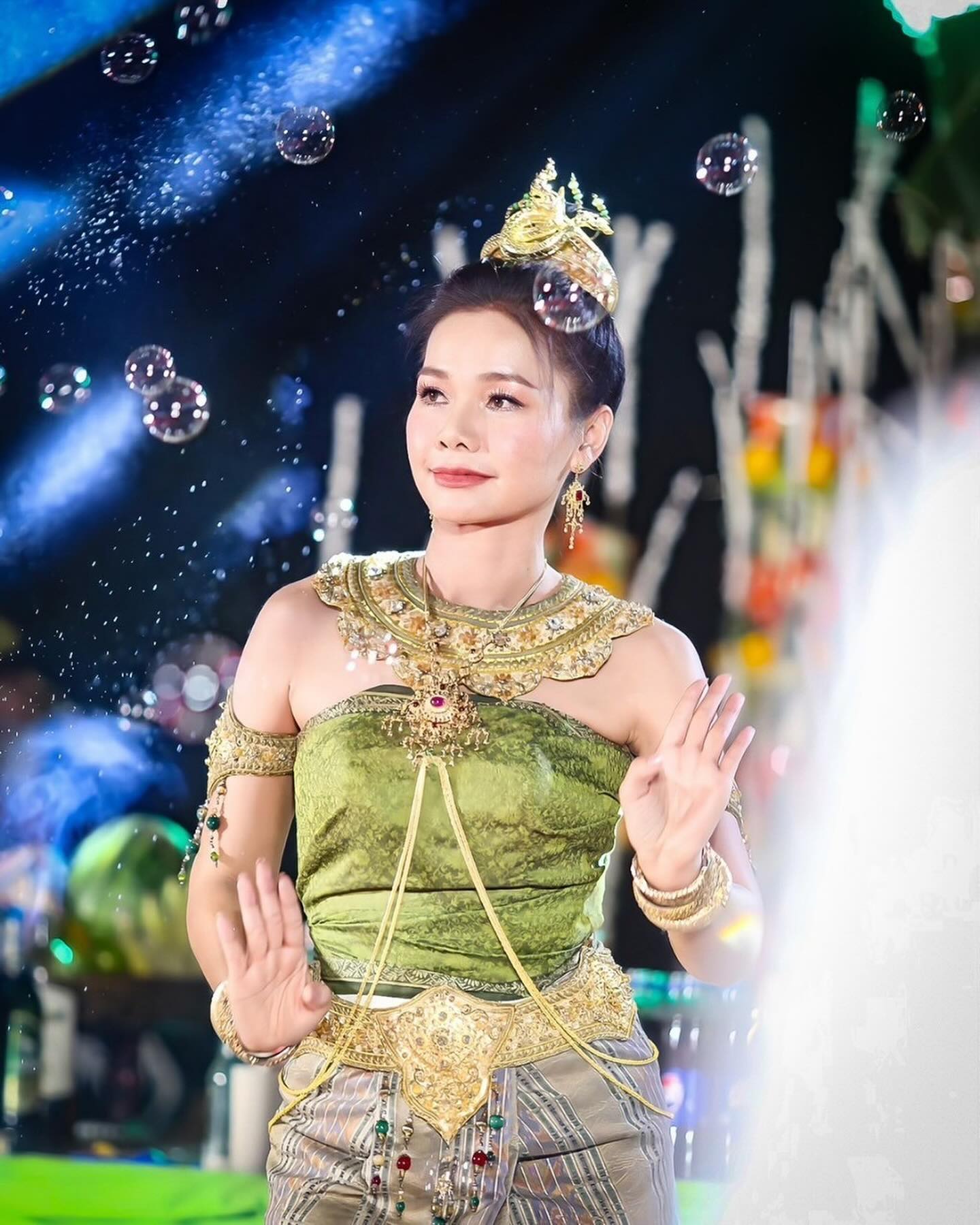 ต่าย - อรทัย ดาบคำ