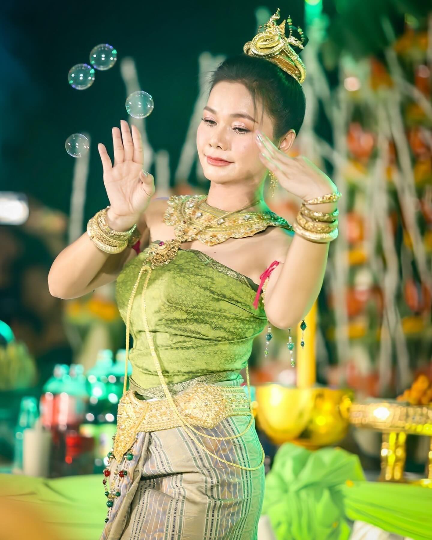 ต่าย - อรทัย ดาบคำ