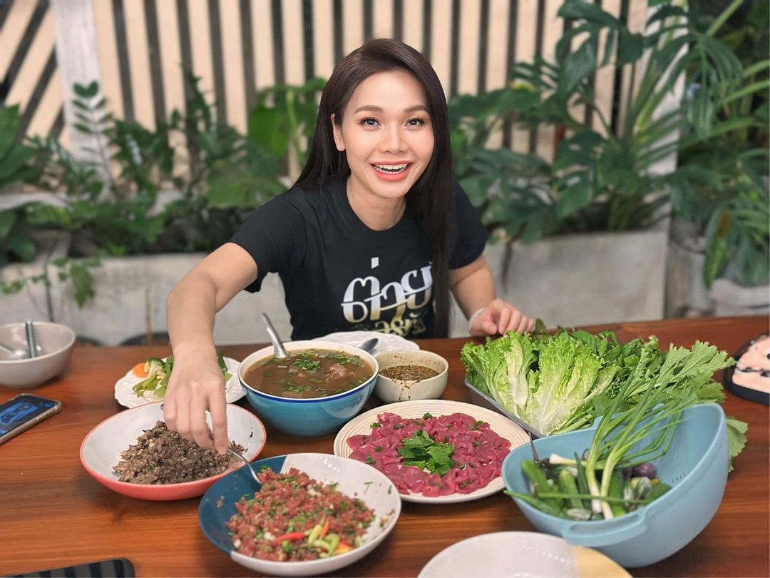 ต่าย - อรทัย ดาบคำ