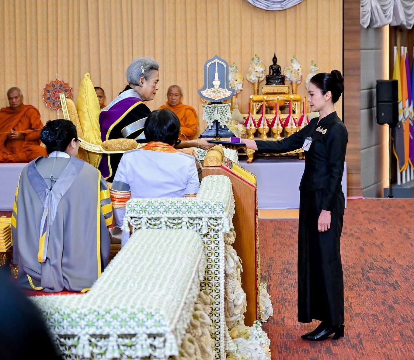 ต่าย - อรทัย ดาบคำ