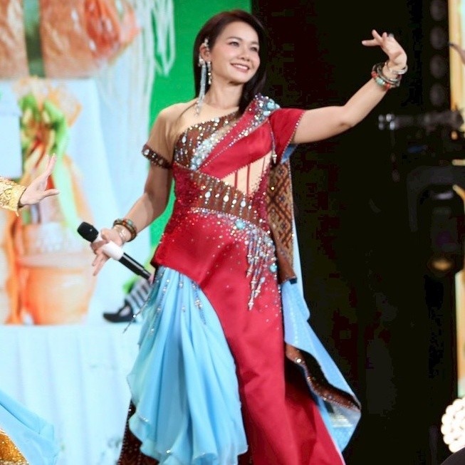 ต่าย - อรทัย ดาบคำ