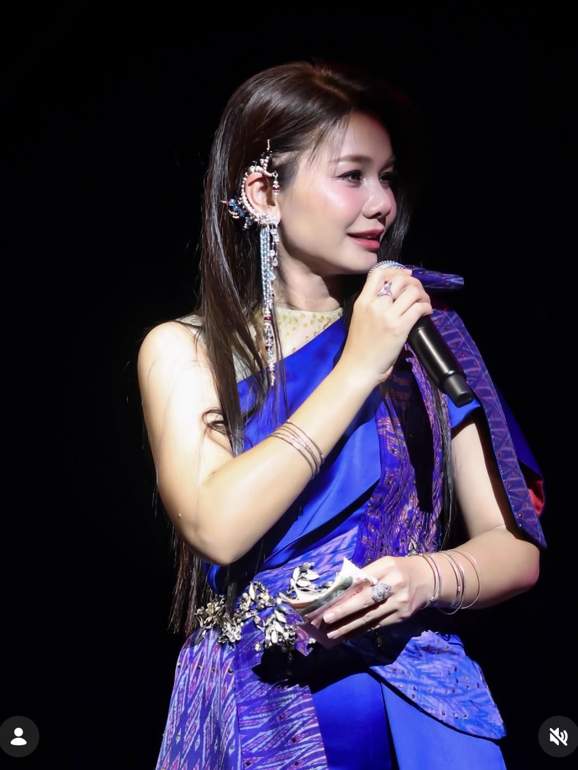 ต่าย - อรทัย ดาบคำ